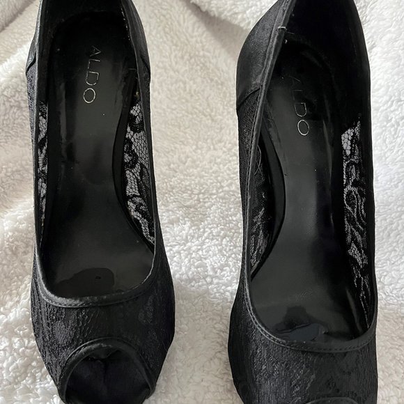 Aldo high heel open toe stilettos 4.5" Lace details - Picture 4 of 6